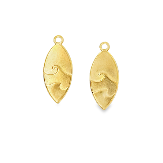 Elegant 18k Gold Wave Charms